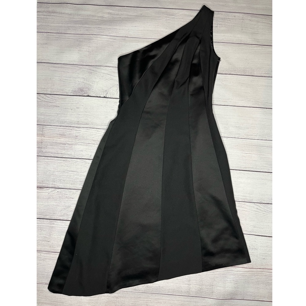 London Times asymmetrical neckline hem